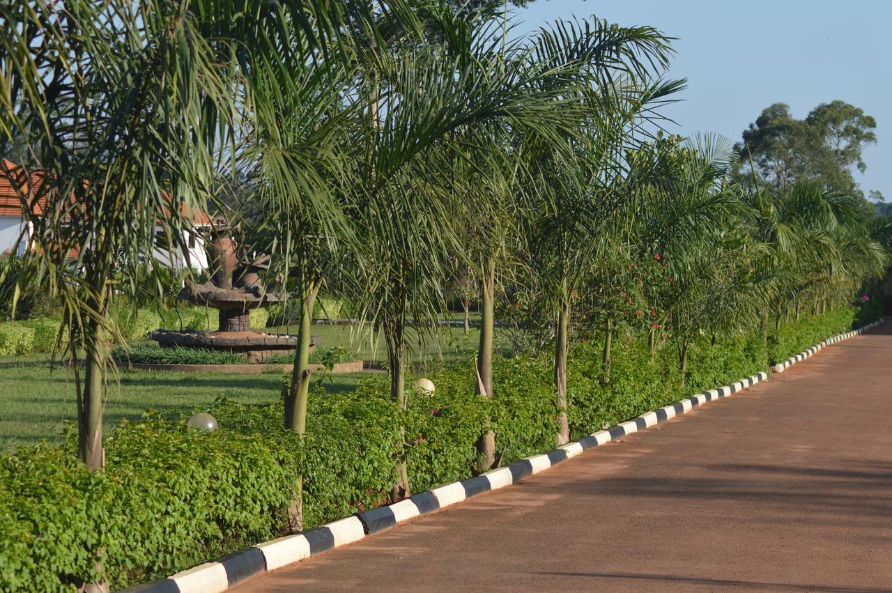 Forest Park Resort Buloba Exterior foto