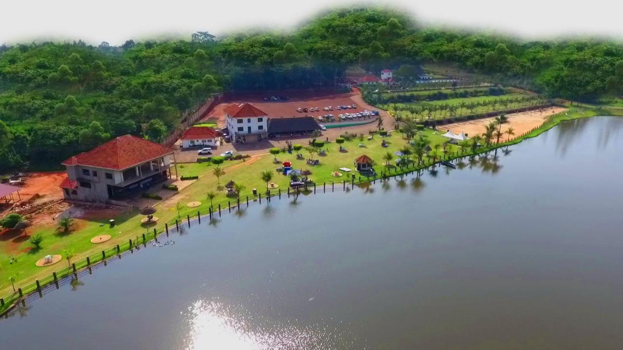 Forest Park Resort Buloba Exterior foto